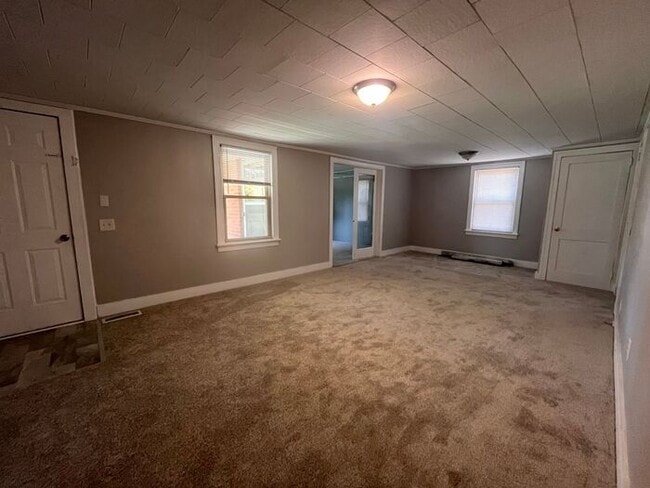 Building Photo - 735 NC-24, Cameron