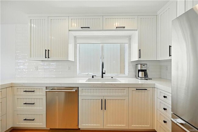 Building Photo - 6312