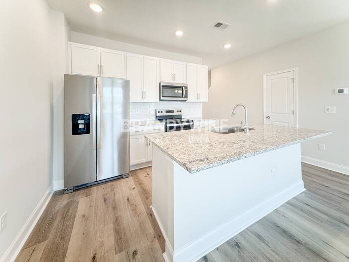 Building Photo - 1008 Wildflower Dr