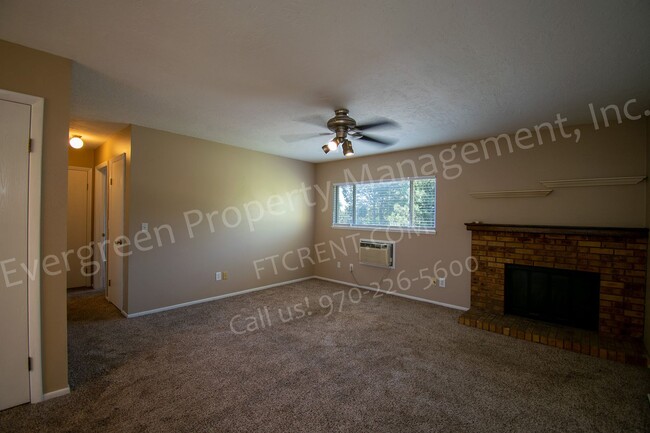 Building Photo - Great 2 bed 1 bath Condo in a Great Location!
