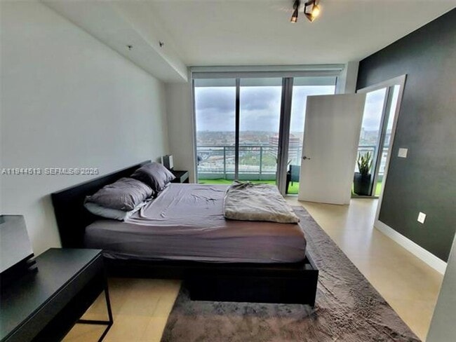 Building Photo - 92 SW 3rd St