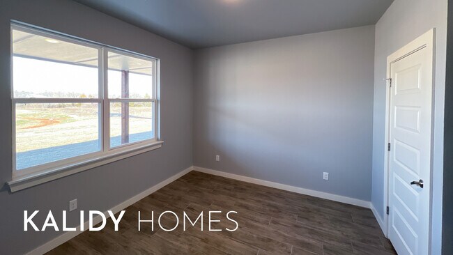 Building Photo - 17640 Natalie Ct