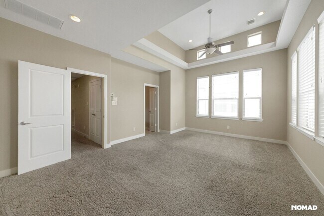 Building Photo - Stylish 3BR gated Townhome in Houston