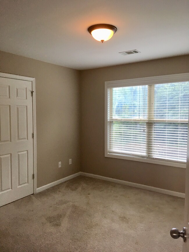 Bedroom - 1058 Cedarbrook Dr