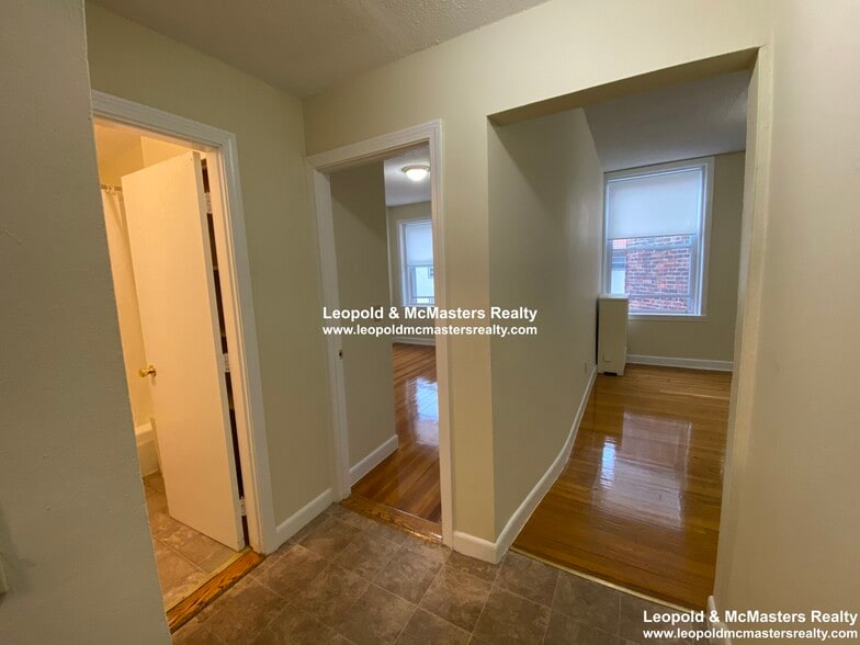 Building Photo - 1132 Commonwealth Ave