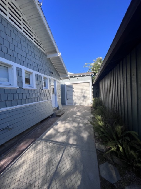 Building Photo - 1020 Marengo Ave