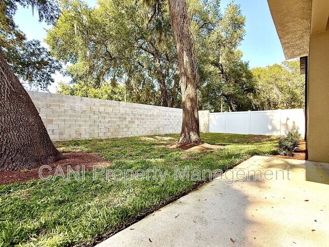 Building Photo - 728 Ellwood Ave