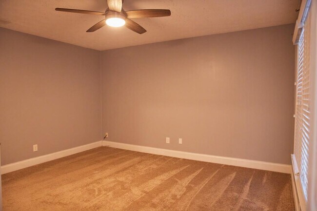Building Photo - 248 Mill Creek Pl
