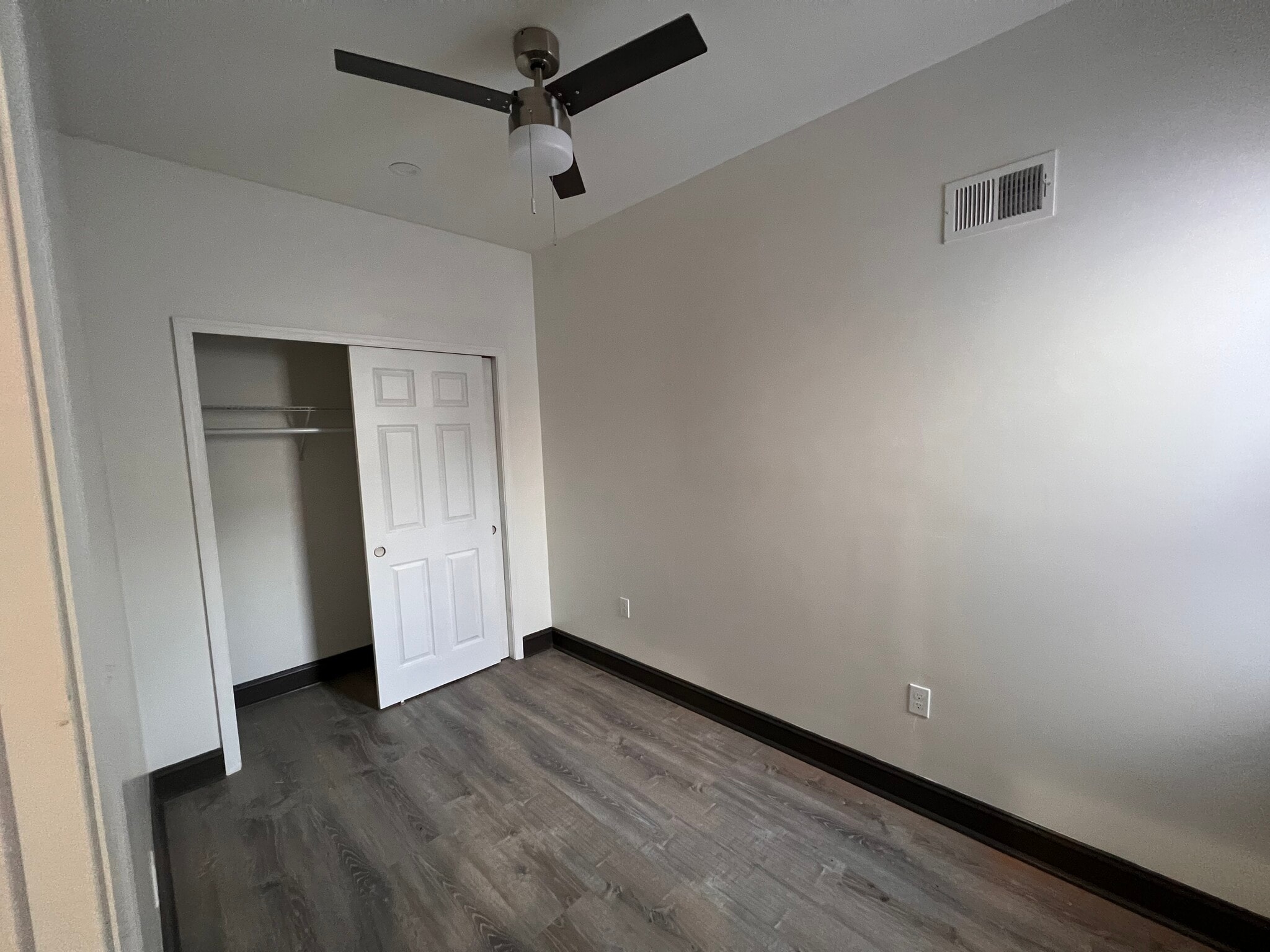 Middle Bedroom - 825 E Madison St