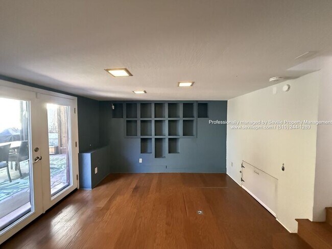 Building Photo - 2951 Madera Ave