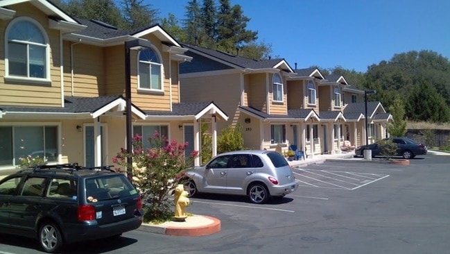 Building Photo - North Fork Apartments