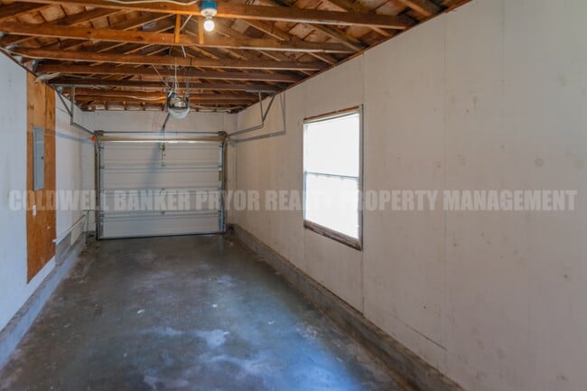 Building Photo - 4890 College Dr E