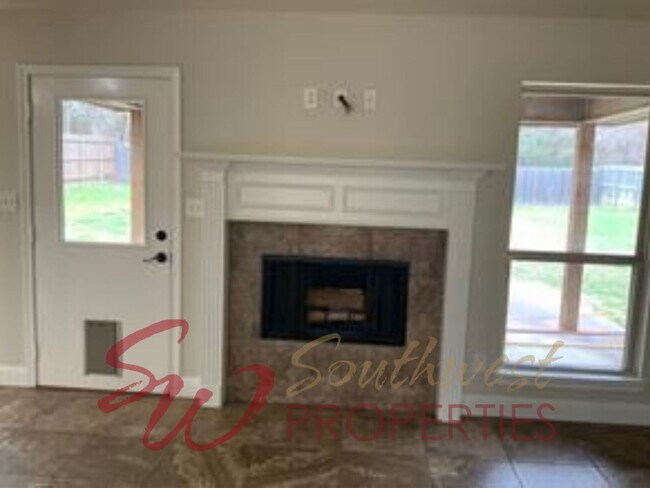 Building Photo - Beautiful 3 Bed / 2 Bath Home in Golf Course Community