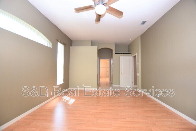 Building Photo - 2218 Longleaf Cir