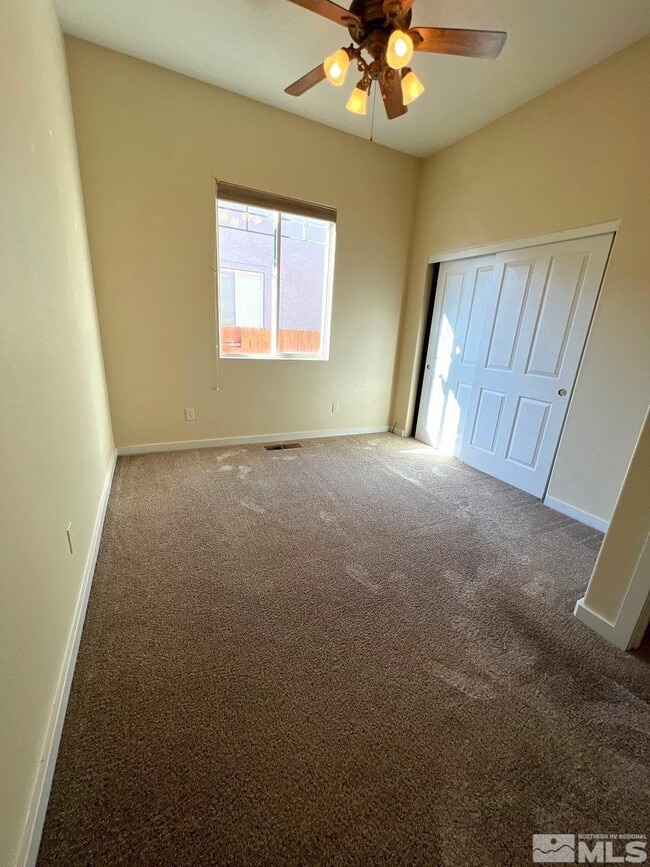 Building Photo - 5555 Sawgrass Ln