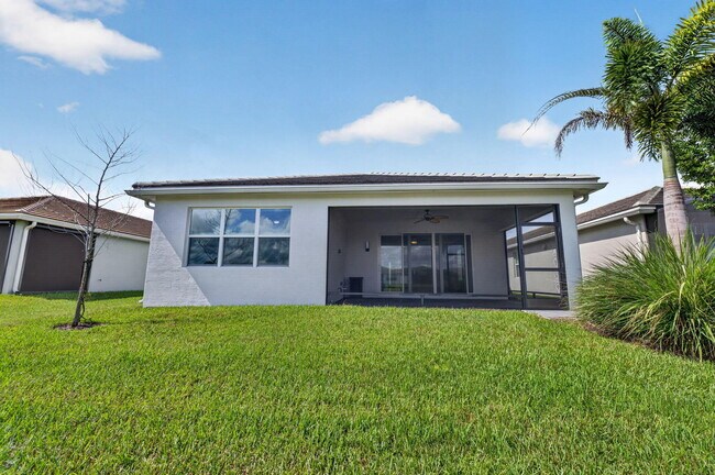 Building Photo - 13352 SW River Rock Rd