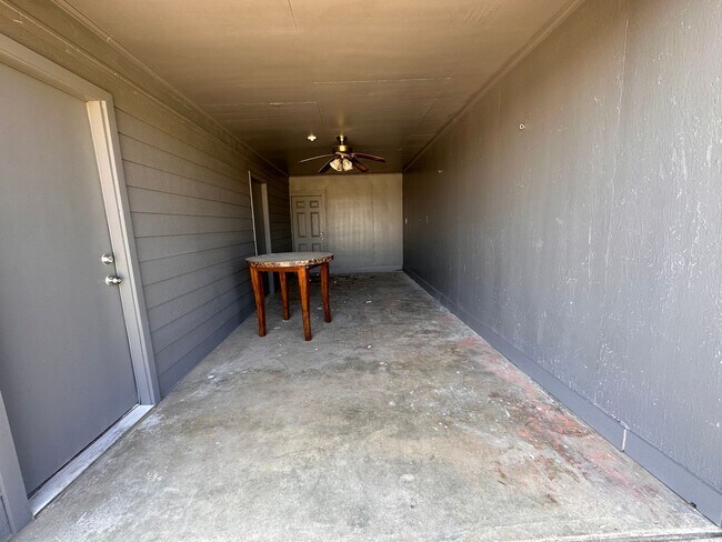 Building Photo - 850 County Road 218,