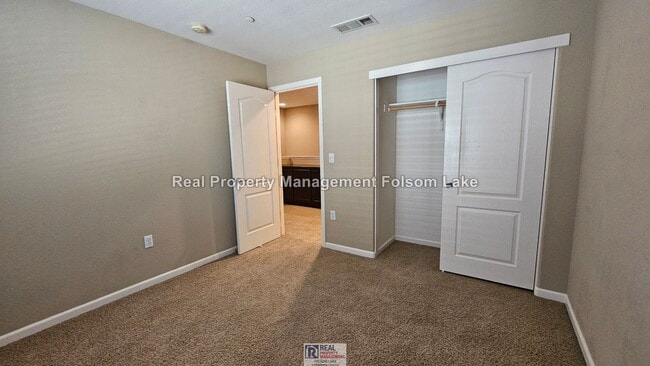 Building Photo - 3 Bed 2.5 Bath | Large Patio | Rivage in the Parkway