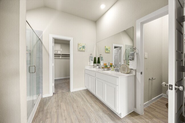 Building Photo - 723 Larkspur Shadow Dr