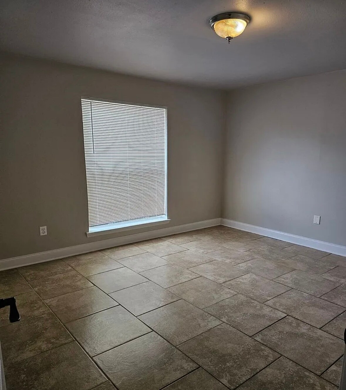 Building Photo - 44154 Simpson Pl