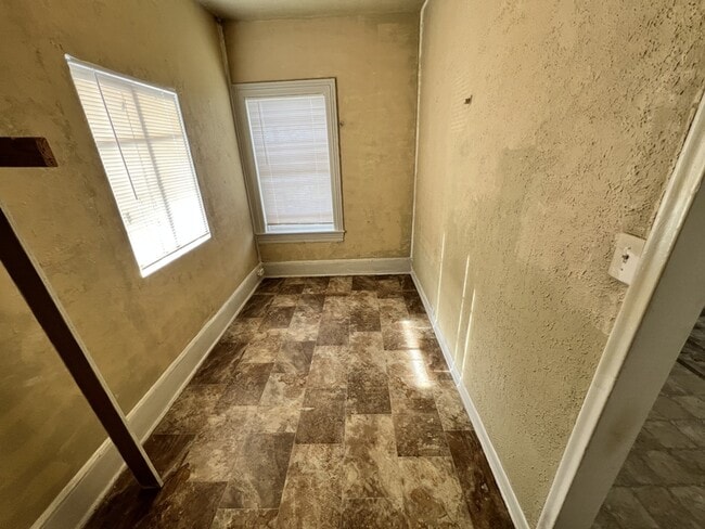 Building Photo - 347 S 100 E