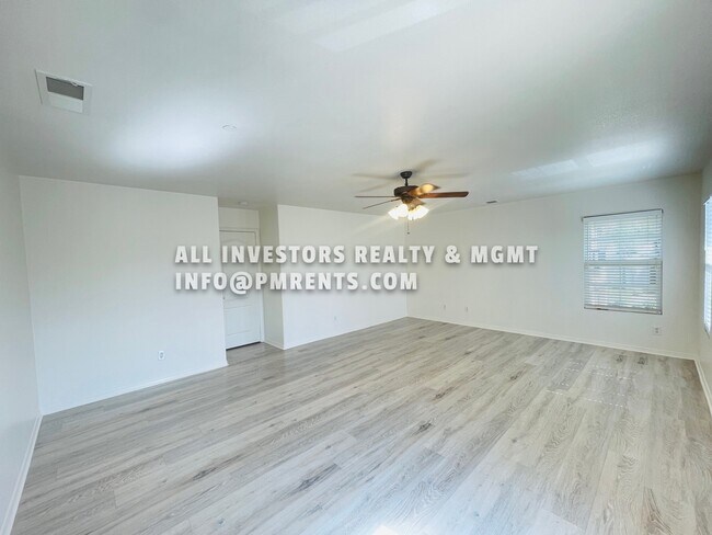 Building Photo - 5554 Nanday Ct