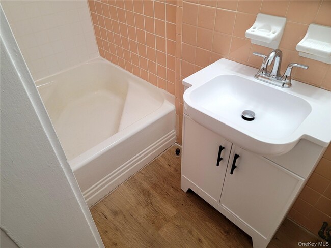 Building Photo - 111 N Broadway