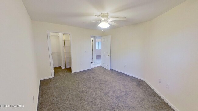 Building Photo - 4158 Breezewood Dr