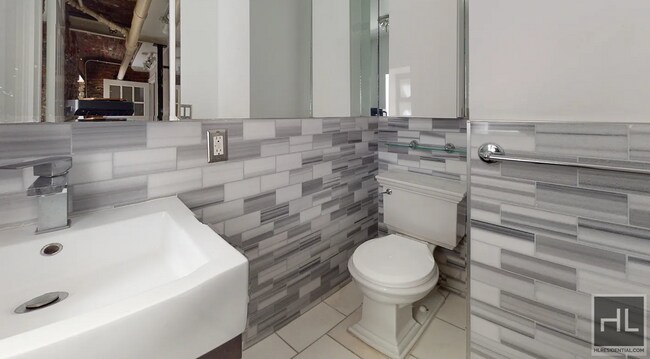 Building Photo - East 13th Street