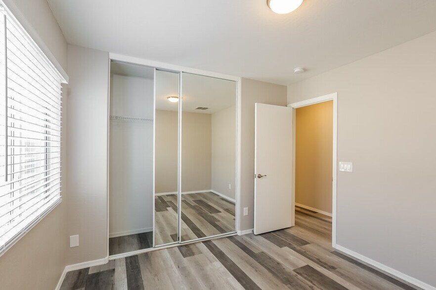 Building Photo - 22518 W Cocopah St