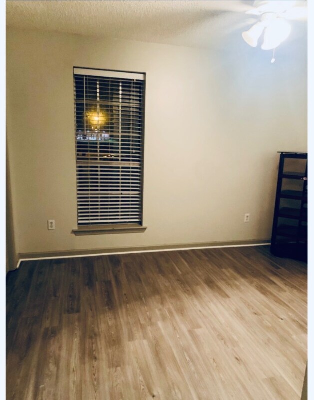 Building Photo - 14732 Hooper Rd