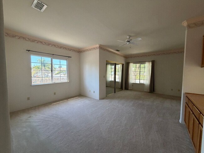 Building Photo - 625 Fox Hollow Way
