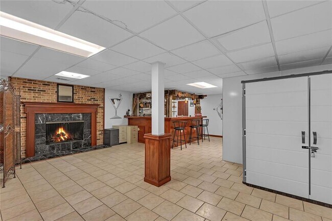 Building Photo - 569 Garner Way NW