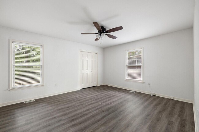 Building Photo - 5608 Chatmoss Rd