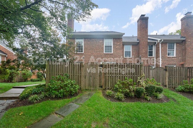 Building Photo - 2514 S Arlington Mill Dr