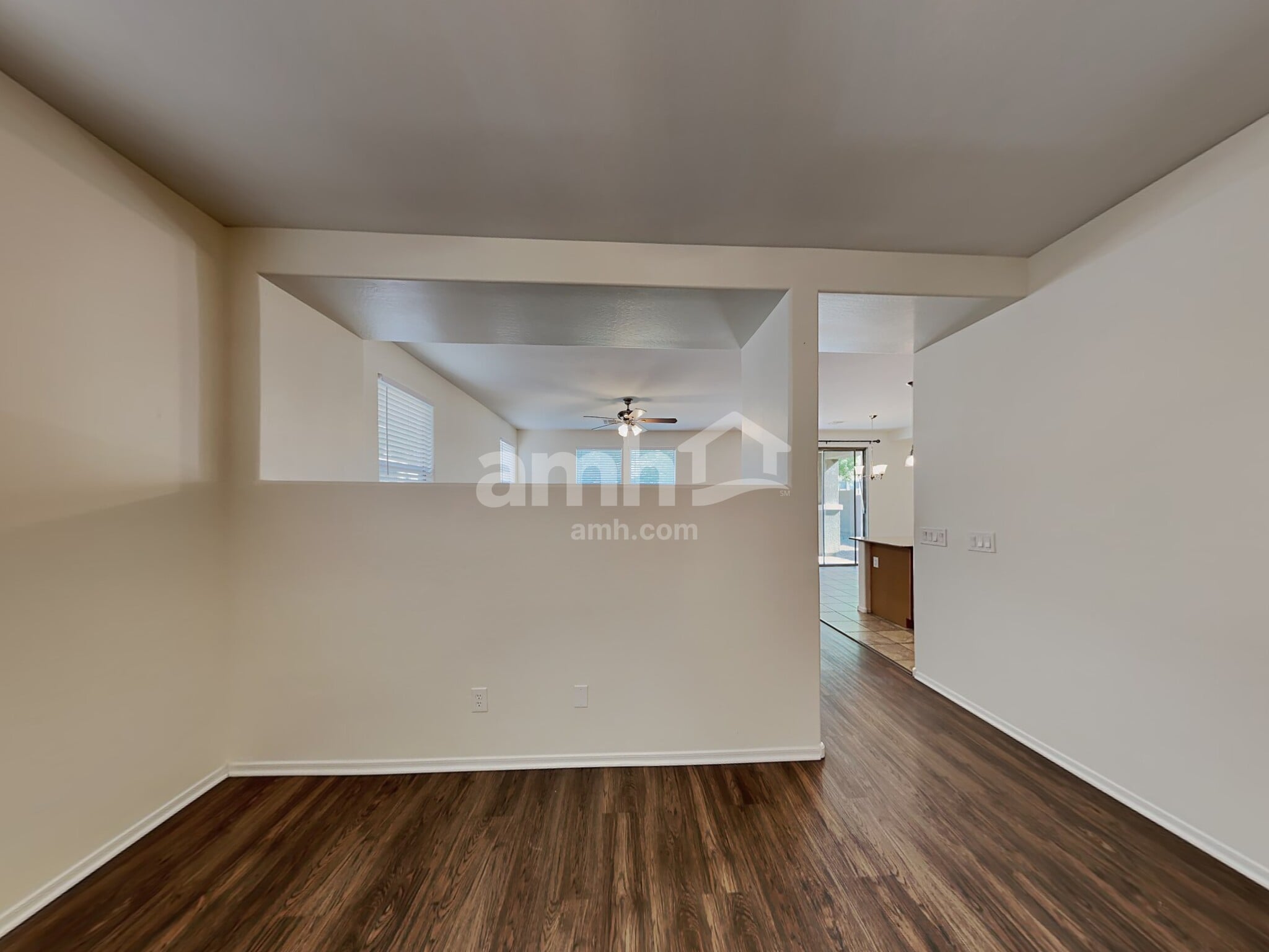 Building Photo - 3542 E Terrace Ave