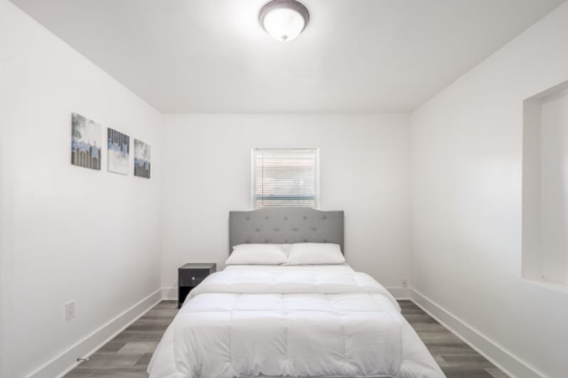 Building Photo - 3120 SW 12th Pl