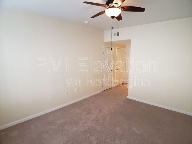 Building Photo - 8425 Pebble Creek Way