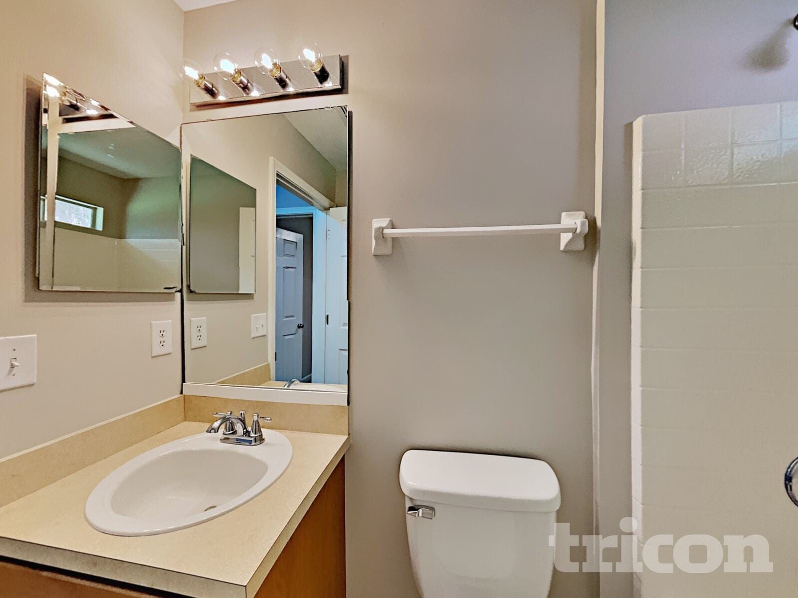 Building Photo - 10979 Apple Blossom Trail E