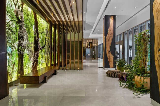 Primary Photo - 1010 Brickell Ave