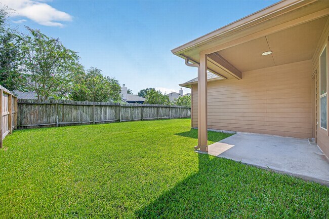 Building Photo - 510 Carson Ridge Dr