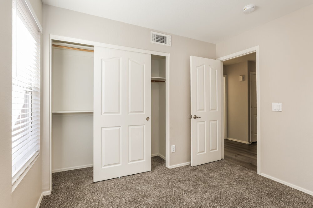 Building Photo - 12218 W Cambridge Ave