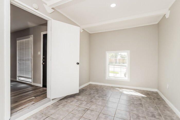 Building Photo - 2628 S Marsalis Ave