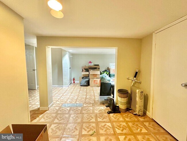 Building Photo - 41 Brookview Cir