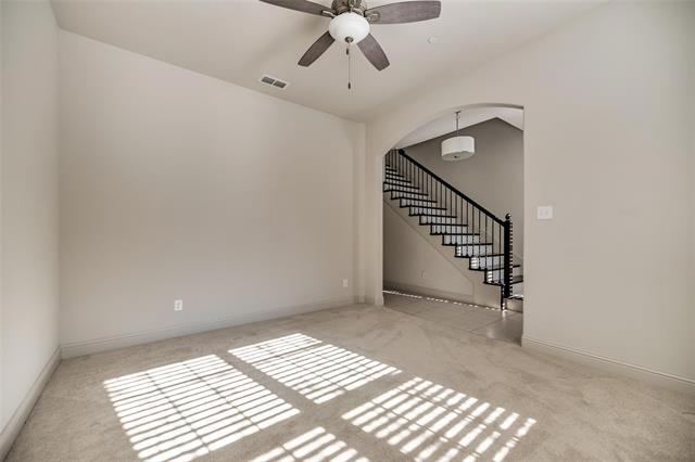 Building Photo - 2761 Troutt Dr