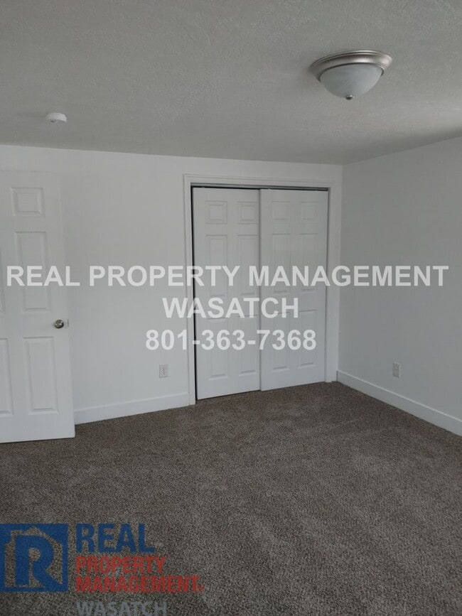 Building Photo - Take a Look at This 4 Bedroom 2 Bathroom Home in West Jordan UT!!