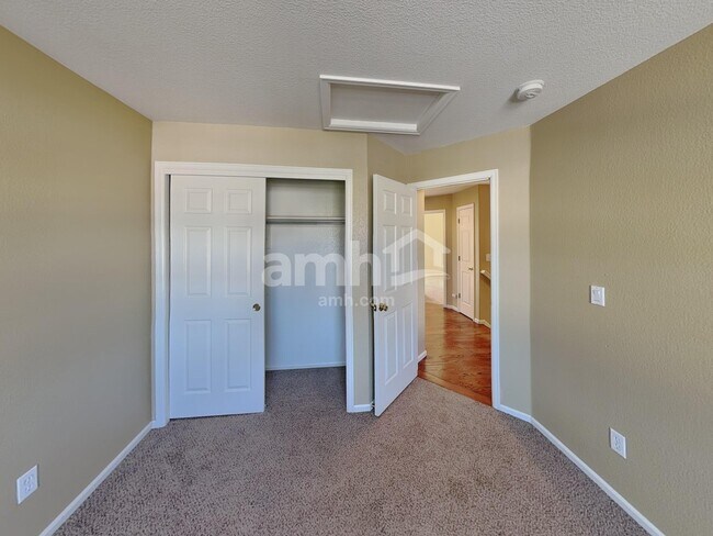 Building Photo - 22414 Quail Run Ln