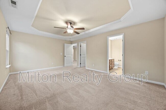 Building Photo - 111 Angel Oak Dr