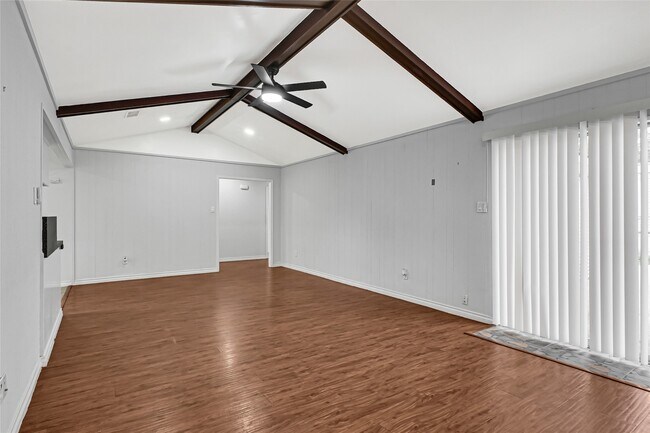 Building Photo - 1014 Robinson St