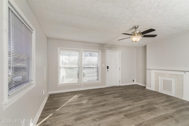 Building Photo - 3901 Smallboat Ct